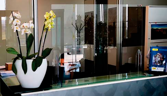 Painel de proteção para atendimento público